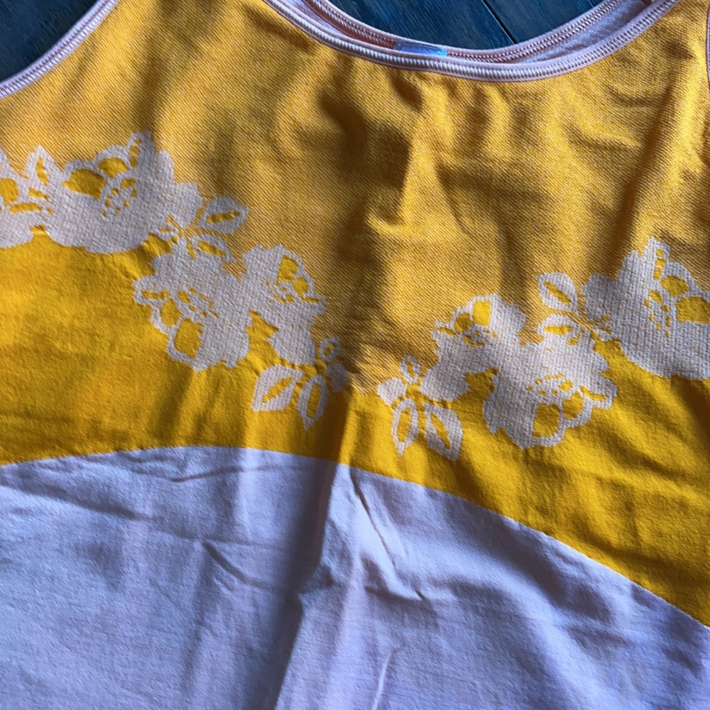 Adidas Tank - Picture 2 of 5